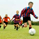 Ni�os jugando a f�tbol